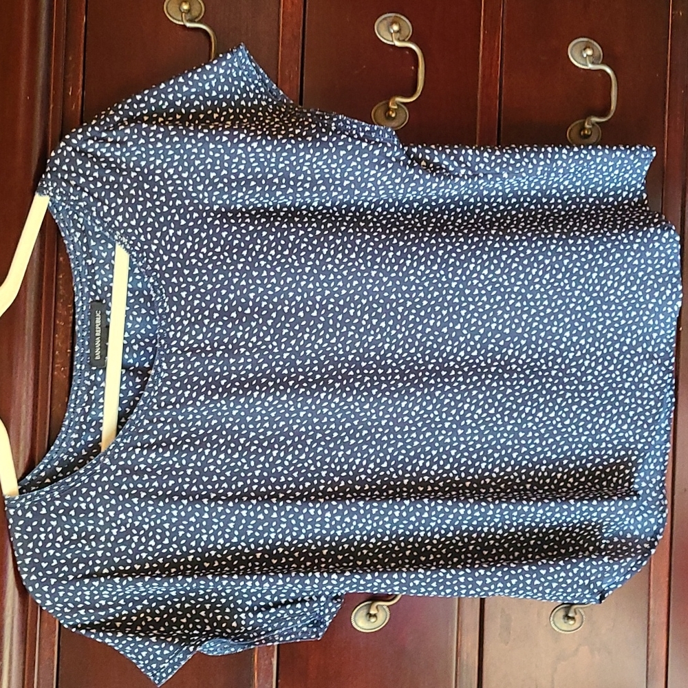 Banana Republic short sleeve blouse